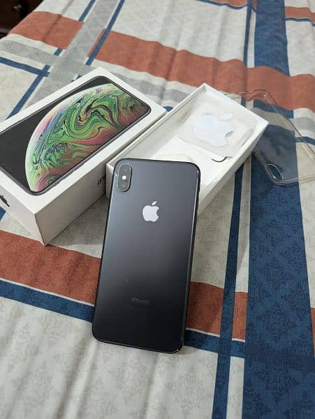 iPhone XS Max 0