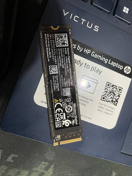 Western Digital 512GB SSD NVME Gen 4 M. 2 1