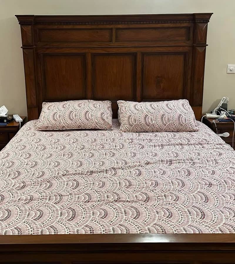 Chinioti Solid Sheesham Bed 0