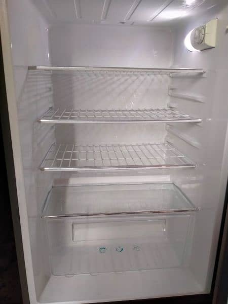 Haier Medium Fridge 0