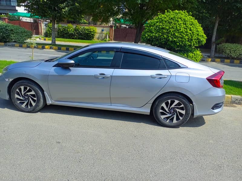 Honda Civic Oriel 1.8 i-VTEC CVT 2019 2