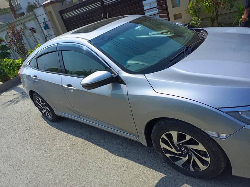 Honda Civic Oriel 1.8 i-VTEC CVT 2019 6