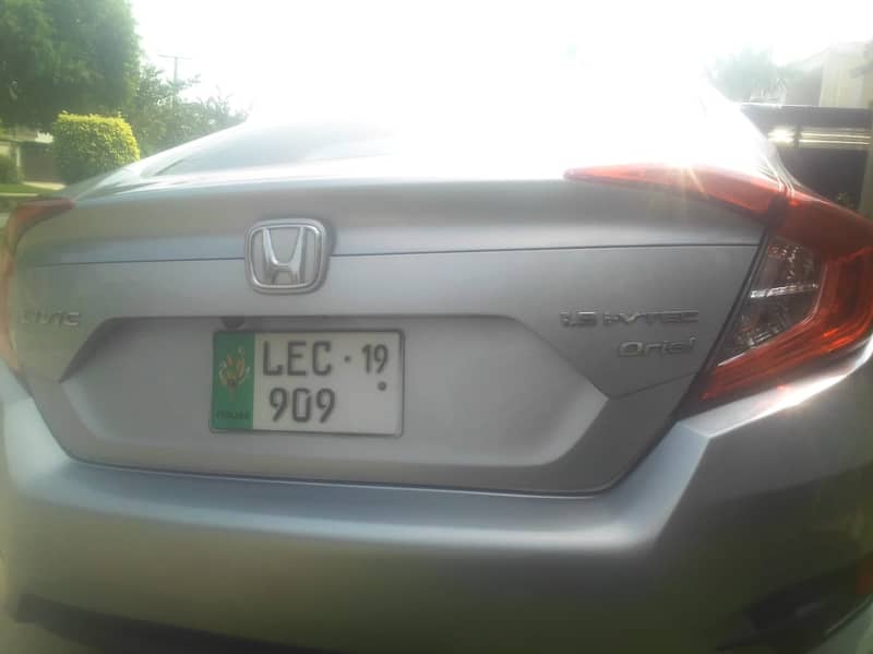 Honda Civic Oriel 1.8 i-VTEC CVT 2019 12