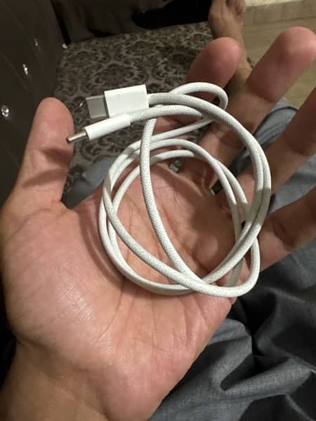 iphone 15 pro max original cable 2