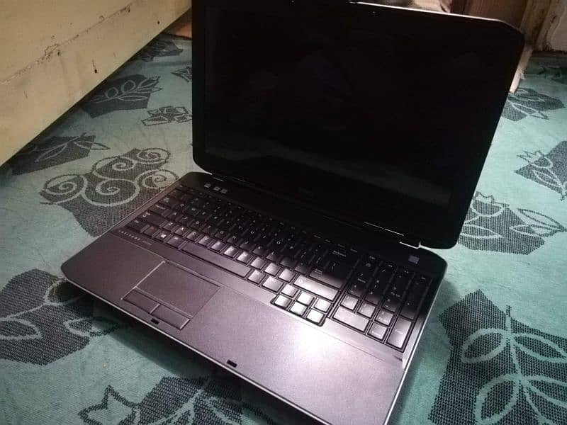 Dell Latitude E5530 8GB/500GB 1