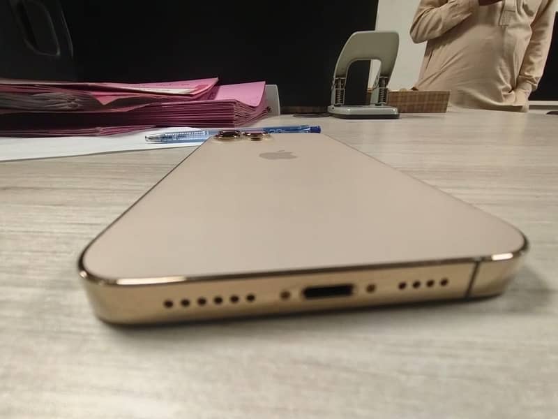 iPhone 13 pro max 128gb Gold Non PTA FU 3