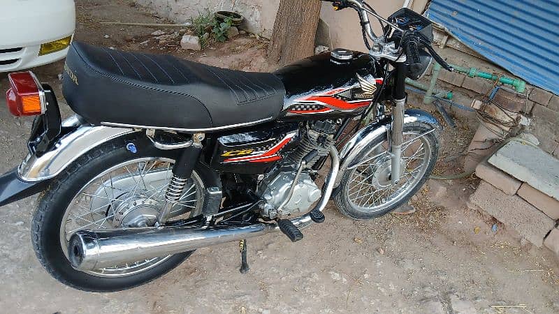 2016 model motorcycle For Sale 0