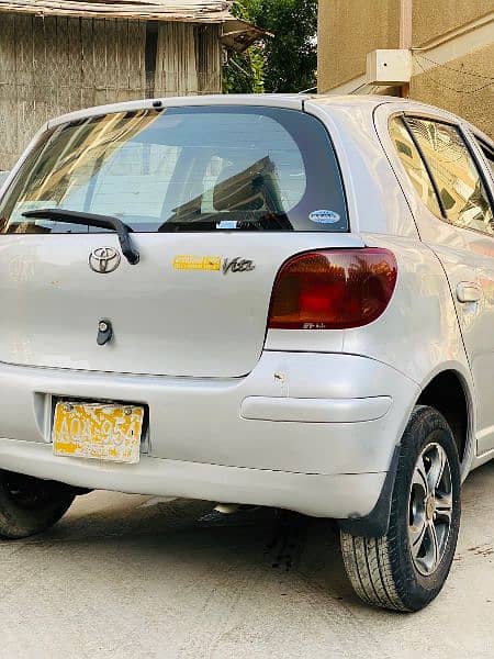 Toyota Vitz 2002 4