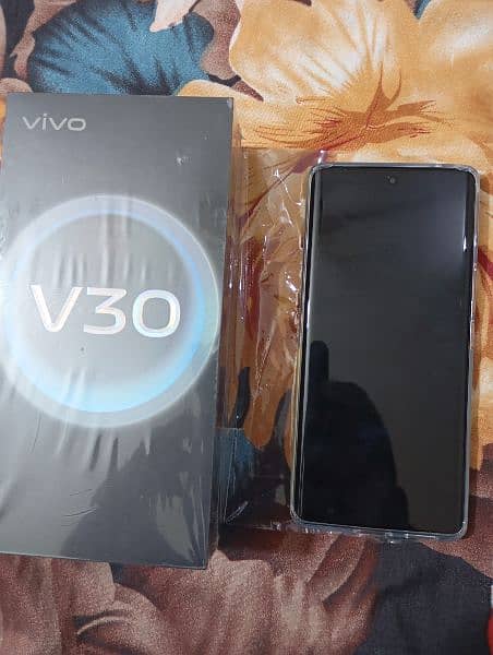 Vivo V30 12/256 2