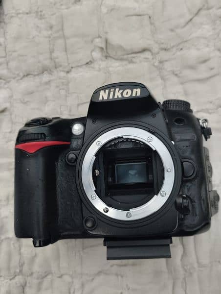 DSLR Nikon Model D7000 with ( Lens 70-300)Low price in Pakistan 41000 12