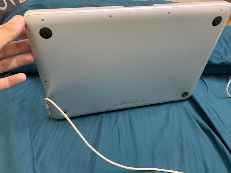 Apple Macbook 2012 Laptop for Sale in good condition 2