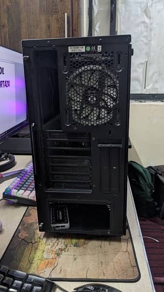 Corsair 275R Airflow 1