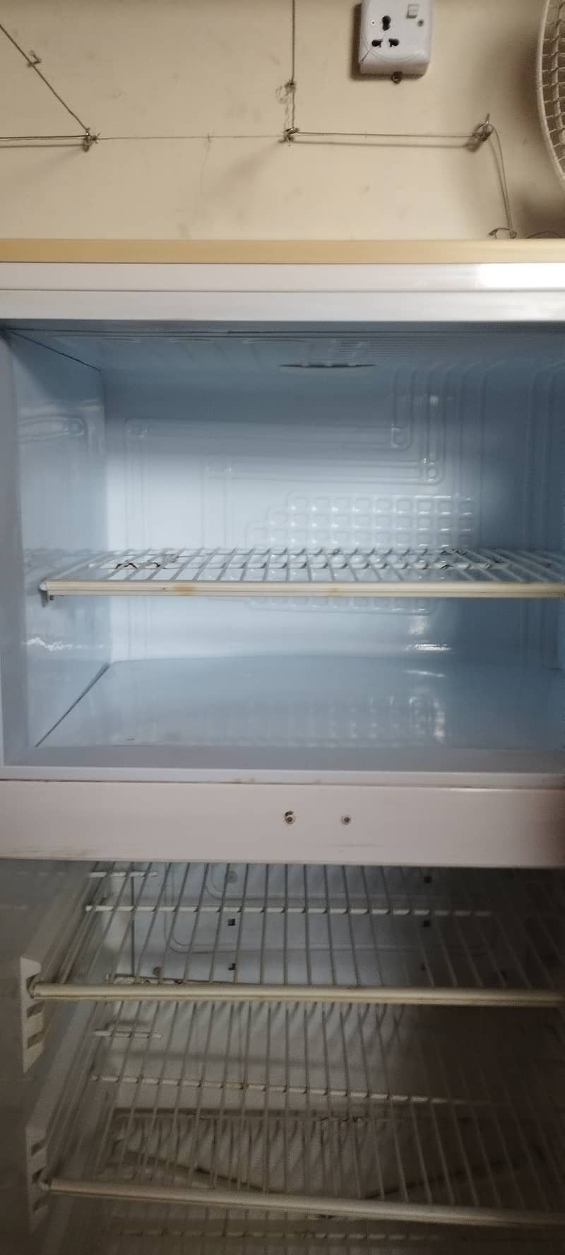 PEL fridge good condition 4