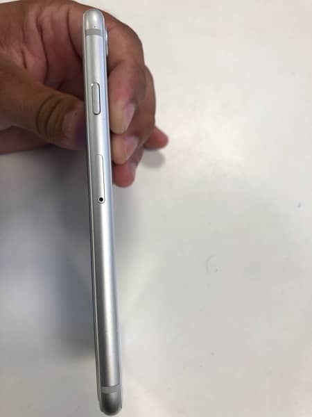 64gb iPhone 8 Non PTA 6