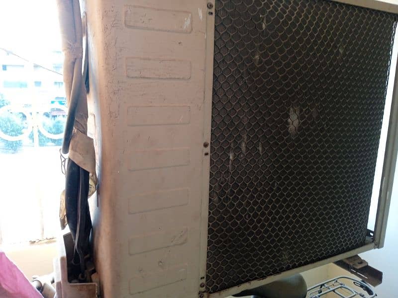 Used 1.5 Ton Orient Split AC || Rs 40,000 5