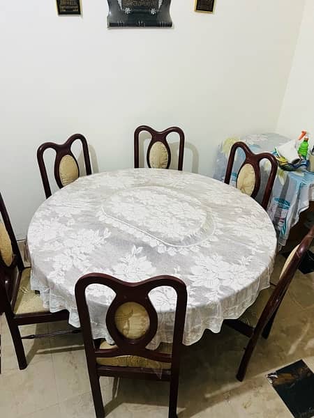 dining Table 0