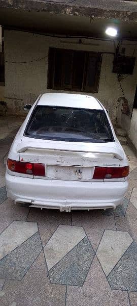 Mitsubishi Lancer 1992 3