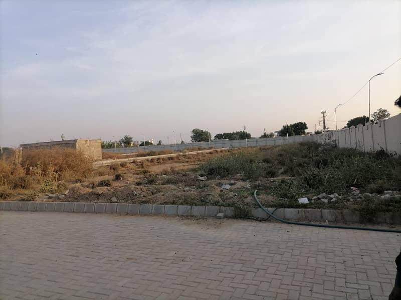 Al jadeed Residency Phase 1 Park Facing 120 Square Yards. 1