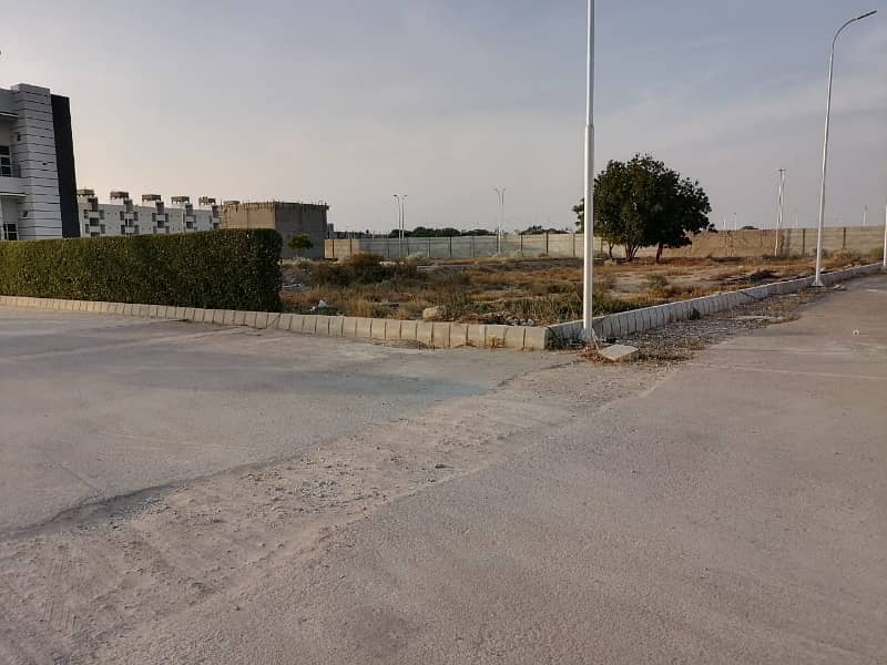 Al jadeed Residency Phase 1 Park Facing 120 Square Yards. 6