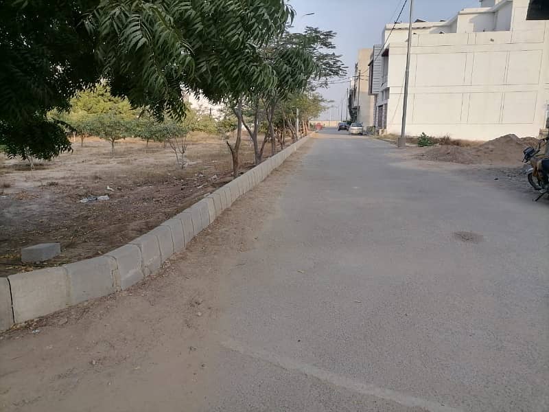 Al jadeed Residency Phase 1 Park Facing 120 Square Yards. 12