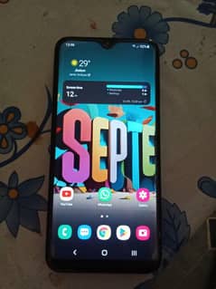 samsung A20e blue