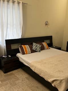 Bed room set with side tables