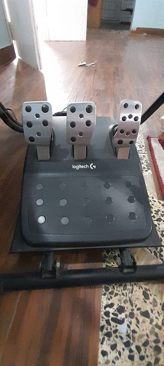 Racing Wheel Logitech G29 For Sale in Karachi 7