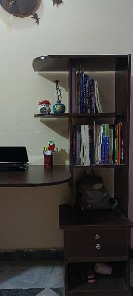 Spacious bookshelf and study table 7