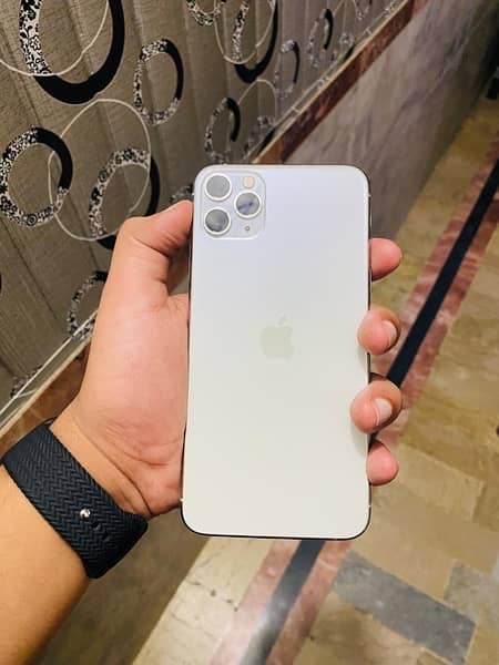 iPhone 11 pro Max For sale 256 gb sim working exchange possible 1