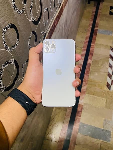 iPhone 11 pro Max For sale 256 gb sim working exchange possible 6