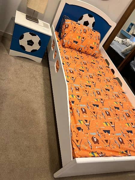 Kids Single Bed set, Mattress & Table for Sale 1