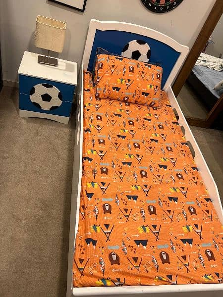 Kids Single Bed set, Mattress & Table for Sale 7