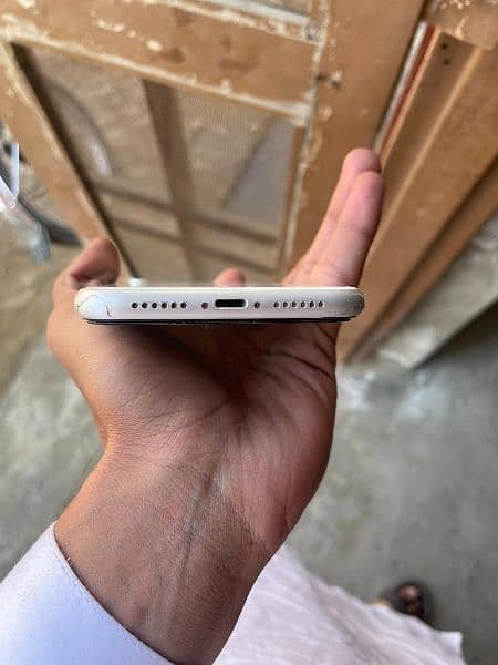 Iphone XR White 3