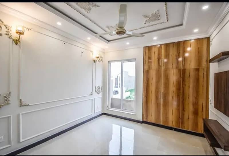 10 Marla House For Sale In Paragon City Lahore 1