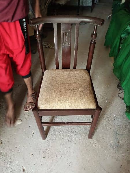 Folding Study Table for 2 kids with solid frame and tyres 6