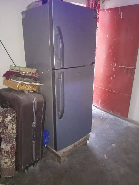 I m selling my refrigerator just need money 6