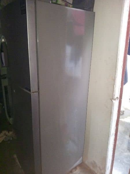 I m selling my refrigerator just need money 7