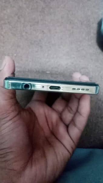 Infinix hot 40 8/256 GB urgent sale 3