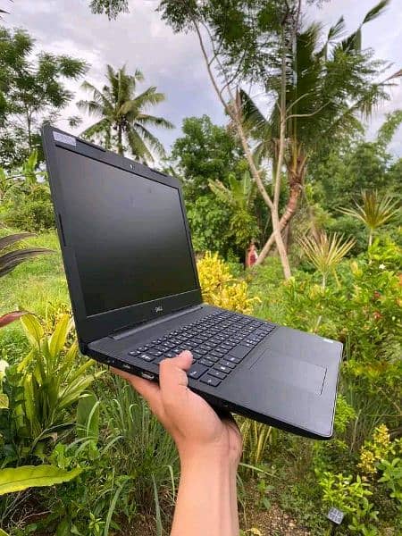 7th Generation Dell Core i5 - 8GB Ram Display 15.6 Numpad 1