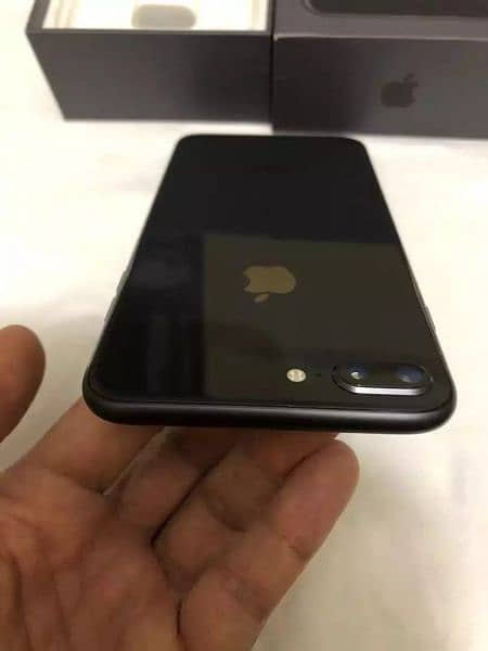 apple iphone 8 plus 128 GB memory 03104007514 1