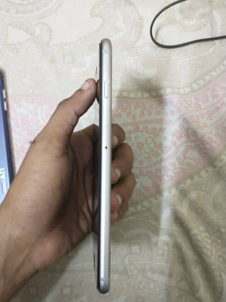 iphone 6plus 10/10 condition Non PTA 1