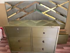 bed set in deco paint for urgent sale