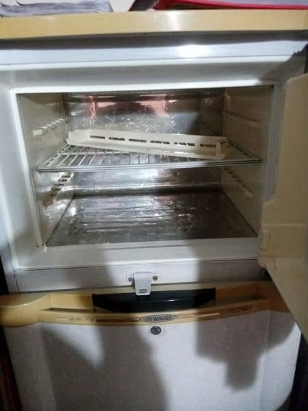 WAVES Fridge For Sale urgent Sale 3