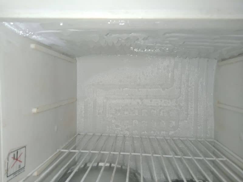 Dawlance fridge medium size 5