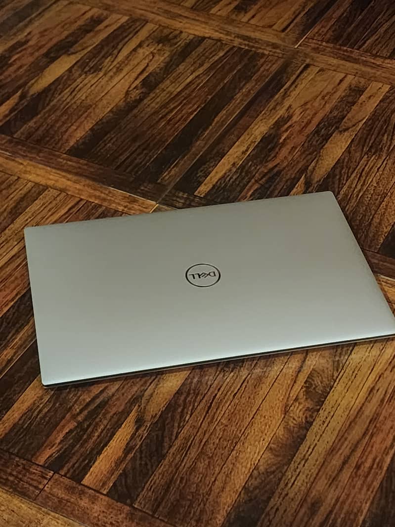 Dell XPS 15 9520 4GB Nvidia Rtx 3050 Core i7 12th Gen 4K Touch 5