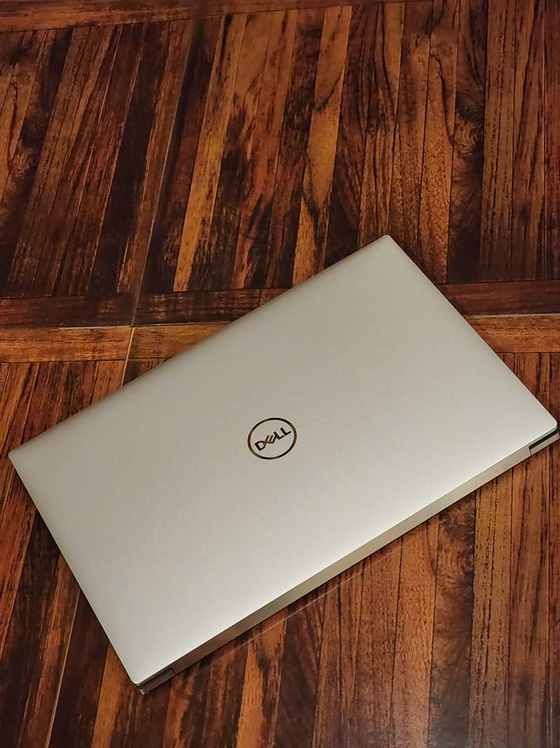 Dell XPS 15 9520 4GB Nvidia Rtx 3050 Core i7 12th Gen 4K Touch 6