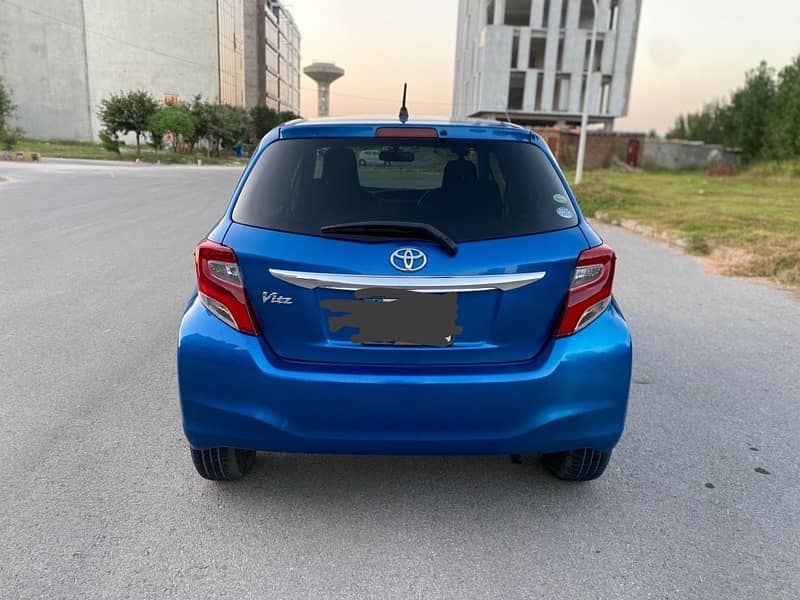 Toyota Vitz 2015 7