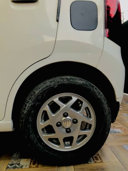 Suzuki Wagon R 2018 4