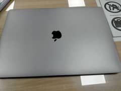 Macbook Pro 2017 Core i7 Touchbar