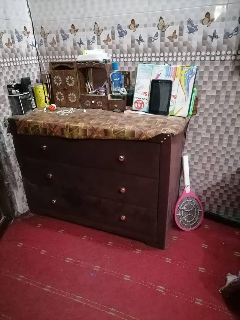 New condition wooden bed / Dressing table / Dwars and Mattres for Sale 2